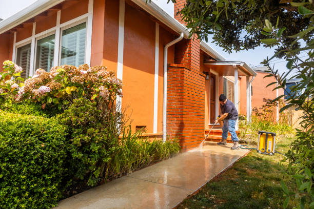 Fence Pressure Washing in Clinton, MD