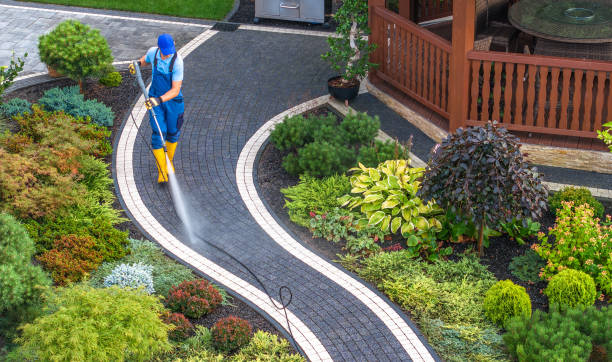 Best Deck Pressure Washing  in Clinton, MD